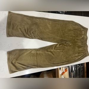 NWT Skims velour joggers